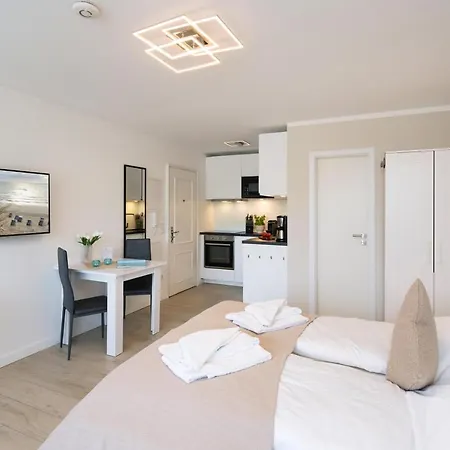 Apartment Strandwaerts *