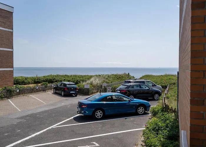 Strandwaerts * ليست